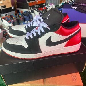 Nike Air Jordan 1 Low Black Red White ‘Black Toe’ Size 11.5